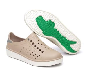 B&M Light weight chic sneakers BGP7702