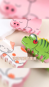 Acrylic Dinosaur Hair Clip Cute Pig Hair Claw Stylish Hair Accessory Unique Cat Hair Grip Perfect Gift for Woman Girls
