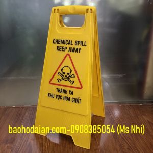 Biển báo chữ A di động chú ý tránh xa khu vực có hóa chất độc hại