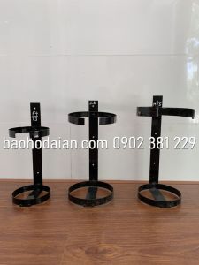 Giá treo bình chữa cháy trên tường cho loại 3kg 4kg 5kg 8kg (bột và khí)