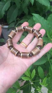 Vòng tay trầm hương tốc tự nhiên