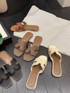 WomenS Summer Outdoor Slippers 2026 New Korean Style Flat Sandals Versatile Beach Shoes For Women