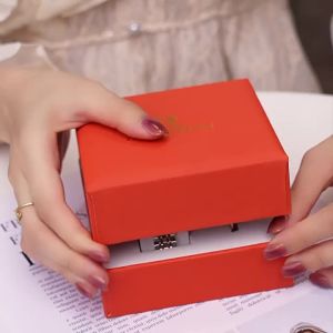 TikTok Hot-Selling Womens High-End Watch with Diamonds Waterproof Quartz Womens Watch Elegant Empress Style Dropshipping