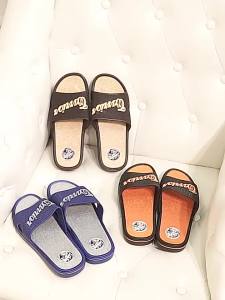 [Free Shipping] Authentic Huili 2025 New Summer Indoor And Outdoor Slippers For Women Featuring A Non-Slip And Wear-Resistant Design Suitable For Home Use And The Bathroom With A Thick Sole