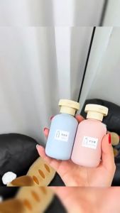 Portable Travel Bottle 100ml Flip Top Lid Plastic Cosmetic Container for Skincare Hair Wash Liquid