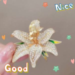 Luxury Lily Brooch Crystal Flower Pin Sparkling Rhinestone Gold Jewelry