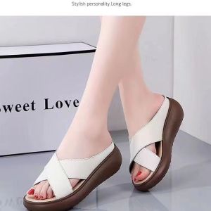 [Free Shipping] New Summer Collection: Round-Toe Thick-Soled Height-Increasing Sandals Retro And Casual Style Soft-Soled Criss-Cross Design WomenS Outdoor Slippers