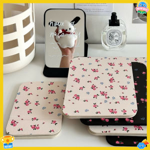 สามารถพับกระจก แต่งหน้ากระจก แต่งหน้าสี่เหลี่ยมกระจกเดียวกระจก แต่งหน้าสี่เหลี่ยม กระจก แต่งหน้าสามารถพกพาได้ทุก ที่ในหอพักโต๊ะเครื่องแป้ง PU ลายดอกไม้วินเทจ สวย ทรงสี่เหลี่ยม กระจกแต่งหน้าลาย พับได้ ใช้งานสะดวก