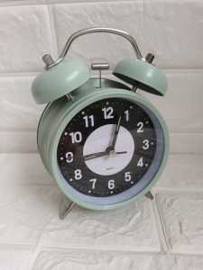 Jam Alarm Digital: Memahami dan Menggunakan Jam Alarm Meja