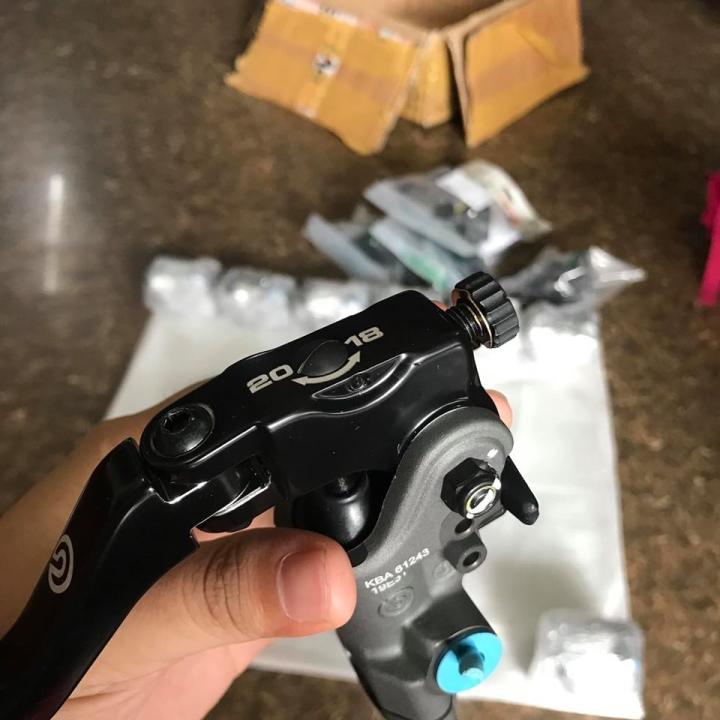 C%C3%B9m%20th%E1%BA%AFng%20Brembo%20RCS%2019%20-%20Image%204