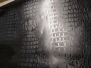 สติ๊กเกอร์ PVC หนังจระเข้ ลายสวย เหมือนหนังแท้ ใช้ตกแต่ง สวยเงางาม แต่ภายในรถ ติดโทรศัพท์ ติดเฟอร์นิเจอร์ ไม่มีคราบกาว ทนร้อนได้ดี