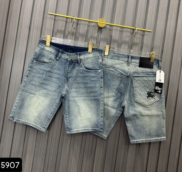 Qu%E1%BA%A7n%20short%20jean%20nam%20ph%E1%BB%91i%20ho%E1%BA%A1%20ti%E1%BA%BFt%20sau%20t%C3%BAi%20h%C3%ACnh%20ng%E1%BB%B1a%20si%C3%AAu%20hot,%20phong%20c%C3%A1ch%20th%E1%BB%9Di%20trang%20tr%E1%BA%BB%20trung%20chu%E1%BA%A9n%20Menswear%20-%20Image%204