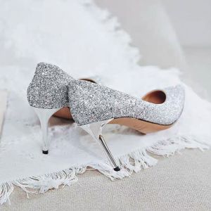 [Free Shipping] Black And Red Fashionable Flats For Women New Style Suitable For Dates With Thin Heels Solid Color Versatile And Can Be Worn As Work Shoes