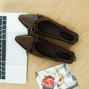 Temperament Bow Flat Elegant Pointed Toe British Style Sandals