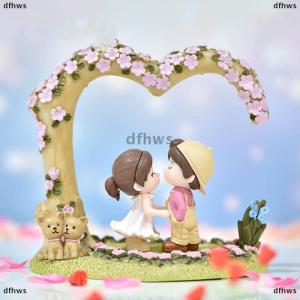 [COD] dfhws คู่เต้นรำขนาดเล็กของตกแต่งบ้านเค้กของขวัญบ้านตุ๊กตาของตกแต่งบ้าน1คู่