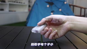 ไฟฉายกันน้ำสำหรับปีนเขาขี่จักรยานและตั้งแคมป์กลางแจ้งไฟฉายแบบพกพาขนาดเล็กขนาดถือได้คลิปหนีบไฟฉายกิ๊บติดหมวก