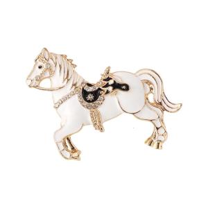 Versatile Horse Brooch Secure Closure Lapel Pin Design Ergonomic Wear For Party Office or Daily Use