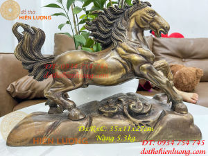 Tượng Ngựa Bằng Đồng Đứng Mũi Đá Phong Thủy DxRxC: 35x11x27cm nặng 5.3kg