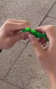 [ Buy One Get Three  Pea pods & Peanut-shaped squeeze toy ] Entertainment Pea Pod Keychain Small toy