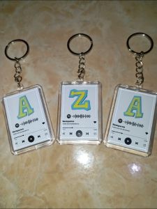 GANTUNGAN KUNCI SPOTIFY INISIAL HURUF/ GANCI AKRILIK KOTAK BULAT LOVE CUSTOM KARAKTER FOTO