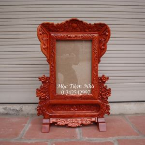 Khung hình bàn thờ gia tiên trạm ấm hoa mai gỗ hương 21x31