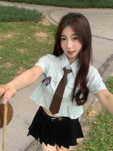 Gratis Lencana Dasi Kemeja Ramping Wanita Lengan Pendek Musim Panas Gaya Korea