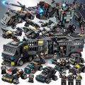 Yinghuan Children's Building Blocks Toy, Boys' Metamorphosis Robot, Kong Military Model, Splicing Power Puzzle Gift Action Figures. 