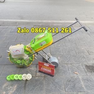 Máy tỉa hạt đậu phộng 14 mỏ kết hợp bón phân tại Phú yên