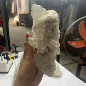 chùm thạch anh pha lê trắng tự nhiên nguyên sinh đá Việt P9