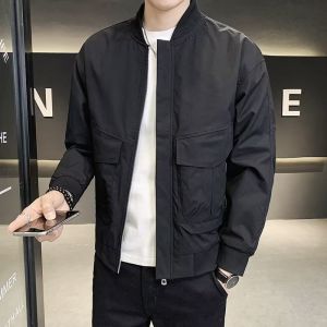 GIIKING เสื้อแจ็คเก็ตผู้ชายสไตล์เท่ห์ สไตล์เรียบง่ายและสบายๆ ที่เหมาะสำหรับช่วงฤดูใบไม้ร่วง