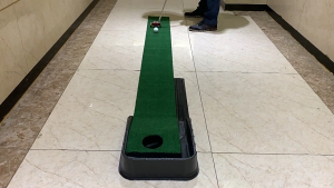 Golfing Putter Practice Mat with Auto Return Golfing Putting Training Mat Golfing Putting Practice Tool Indoor Outdoor
