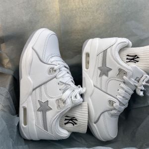 2024 summer new Chinese red thick-soled heightening little white shoes casual sports shoes star air cushion couple board shoes women