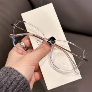 [Beli 1 Minus Gratis 1 Kacamata Normal Random] Kacamata Minus Wanita Lensa Photocromic Antiradiasi Frame Cateye Standar Optik Lensa Minus Rabun Jauh -0.25 S/D -6.00