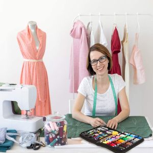 กล่องเครื่องมือเย็บผ้า กล่องเครื่องมือเย็บผ้า 29/43/128/206 Pcs/Set Travel Sewing Box Kit ที่จัดส่งรวดเร็ว