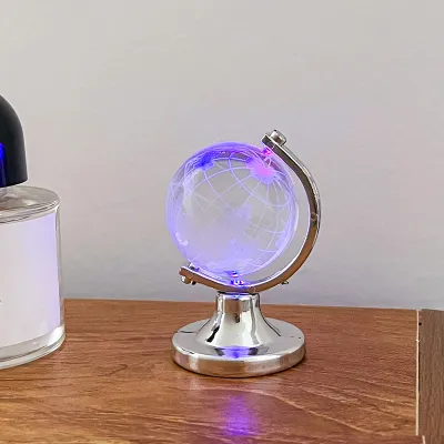 Eyre asli pasokan langsung sederhana ins angin mini globe gadis hati dekorasi desktop kreatif dekorasi meja transparan hadiah tahun baru Crystal color globe ball home ornaments