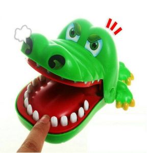 Mainan Buaya Lion Shark Gigit Jari - Mainan Prank