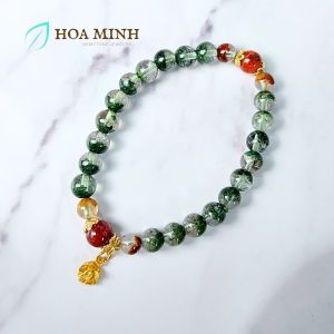 Vòng tay đá Thạch Anh Ưu Linh xanh rêu size 7.3 li phối các viên thạch anh ưu linh đỏ ốp hoa mai charm hoa vàng may mắn | Hoa Minh Gem