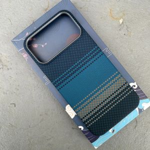 Real Carbon & Fiber Magnetic Phone Case for 17 Pro Max MagSafe‑Compatible Magnet Wireless Charging Ultra‑Slim Cover
