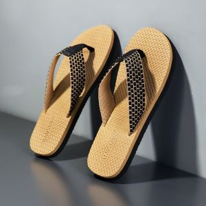 Selipar rentas sempadan untuk lelaki pada musim panas 2025 kasut pantai merah jaring kasual yang bergaya untuk dipakai di luar tahan haus tidak licin tidak berbau dan kasual.