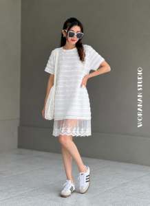 Korean Style Textured T-Shirt Mini Dress with Floral Lace Trim Hem Short Sleeve Loose Fit Casual Tunic Dress for Women