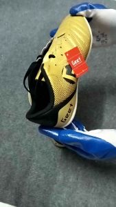 Giày đá bóng sân cỏ nhân tạo Geet đã khâu đế