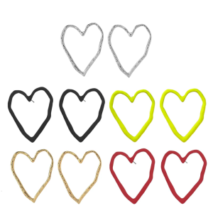 Hollow Heart Ear Studs Heart Earings Fashion Stylish Ear Piercings Suitable for Youthful Women Casual Outfits