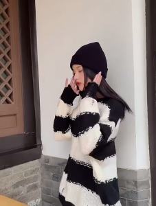 【COD & Ready Stock】Gothic Punk Hole Sweaters Women Fashion Harajuku Oversize Pullover Sweater Knitted Jumper Fashion Striped Sweater Wholesale㏇X0413