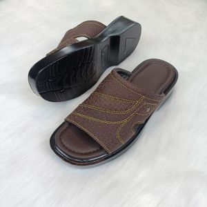 Dép nam da bò cao cấp quai ngang DC615 màu nâu màu bò đế cao 4.5 cm giành cho tuổi trung niên