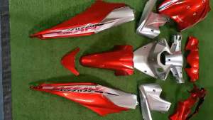 ชุดสี WAVE 110 I ตัวเก่า สีแดงแก้ว / บรอนซ์ มี 13 ชิ้น แถมน๊อตพอช