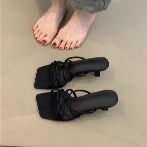 [Free Shipping] Niche High-Heeled Sandals 2026 Summer Retro Red Thin-Strap Roman Fashion Open-Toe Stiletto Sandals