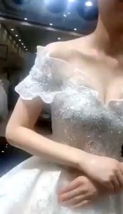 Gaun Pengantin Renda Mutiara Putih