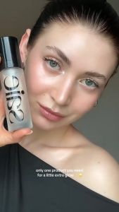 Saie Glowy Super Gel Lightweight Dewy Highlighter 15ml