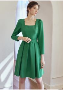 Đầm xòe tay dài cổ vuông màu xanh ngọc thanh lịch