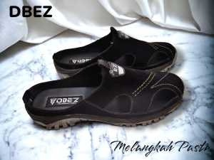 DBEZ Sandal Selop Kasual Pria SS02B | Sandal Selop Premium Bustong Pria | Sandal Slide Pria | Sandal Selop Distro Pria | Sandal Selop Slip On Pria | Sandal Selop Eksklusif Pria | Sandal Selop Santai Pria | Sandal Selop Kekinian Pria